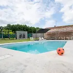 L'evasion En Pierre Piscine Et Etang Prive Tatil Evi *