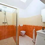 L'evasion En Pierre Piscine Et Etang Prive Tatil Evi