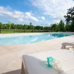 L'evasion En Pierre Piscine Et Etang Prive