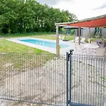 L'evasion En Pierre Piscine Et Etang Prive