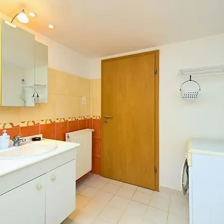 L'evasion En Pierre Piscine Et Etang Prive Tatil Evi Sevremoine