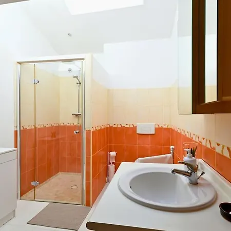 펜션 L'evasion En Pierre Piscine Et Etang Prive