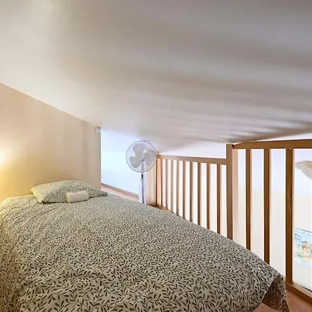 L'evasion En Pierre Piscine Et Etang Prive Tatil Evi