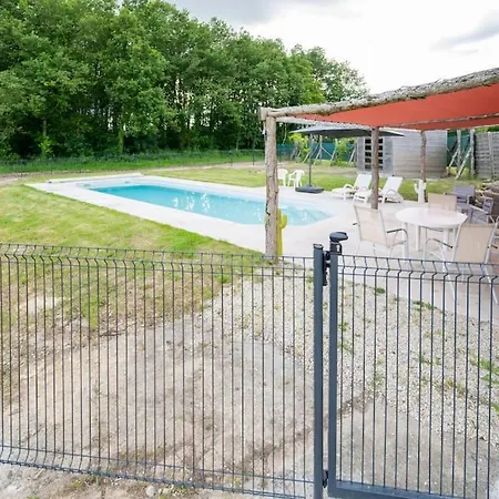 L'evasion En Pierre Piscine Et Etang Prive