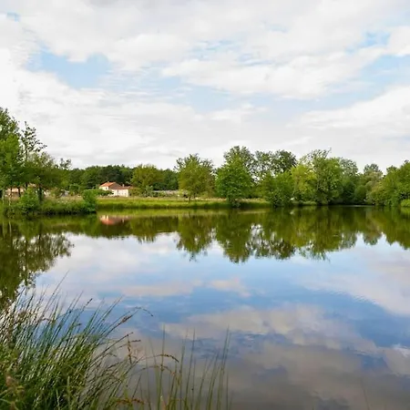 L'evasion En Pierre Piscine Et Etang Prive Tatil Evi *