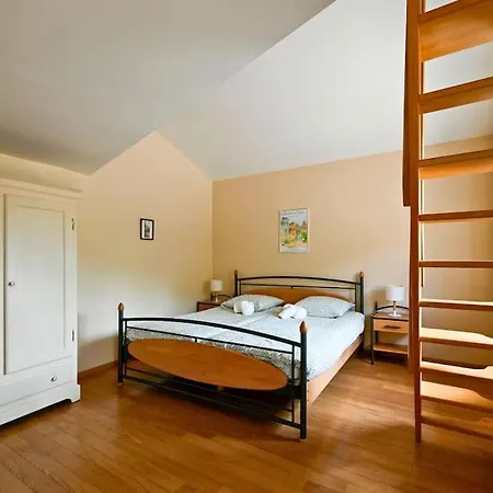 펜션 L'evasion En Pierre Piscine Et Etang Prive *