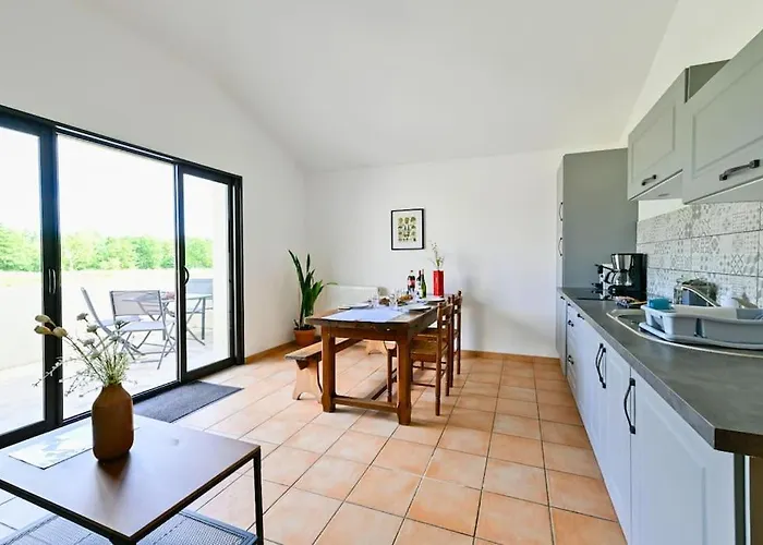 L'evasion En Pierre Piscine Et Etang Prive * Sevremoine