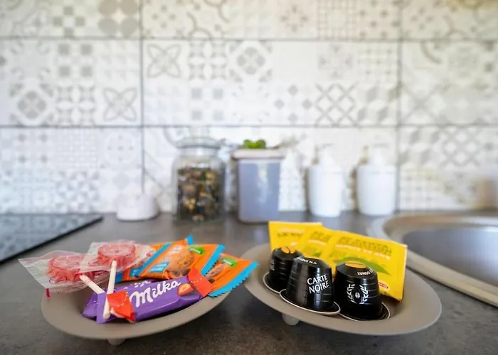 L'evasion En Pierre Piscine Et Etang Prive * Sevremoine