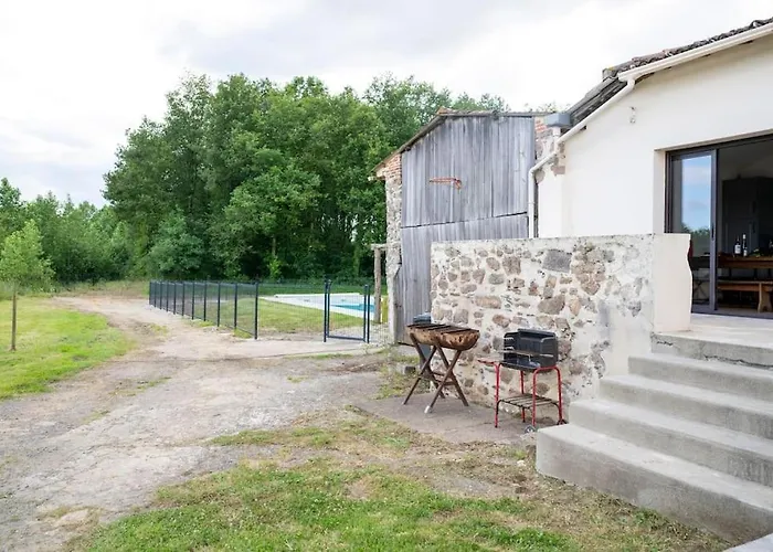 L'evasion En Pierre Piscine Et Etang Prive Σπίτι διακοπών